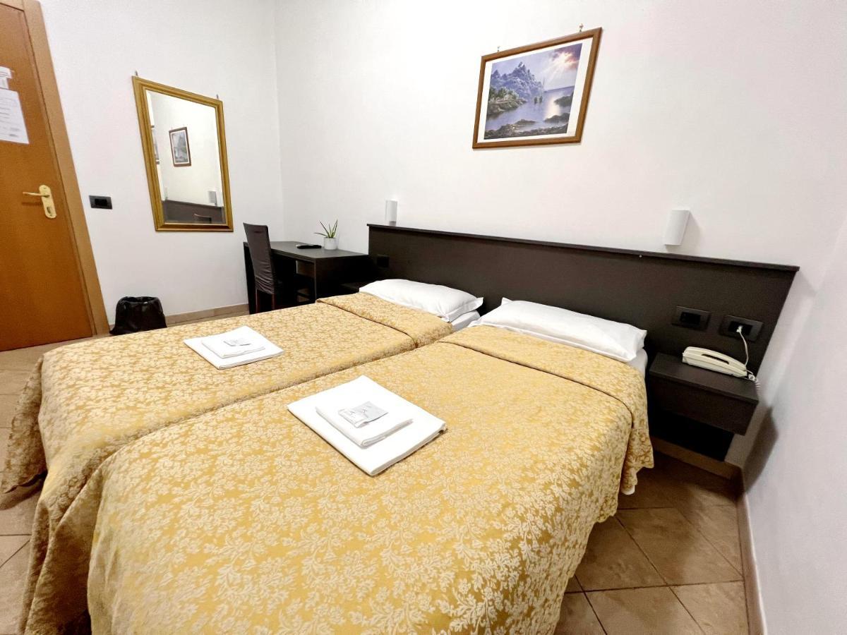 Hotel Domus Termini Рим Экстерьер фото
