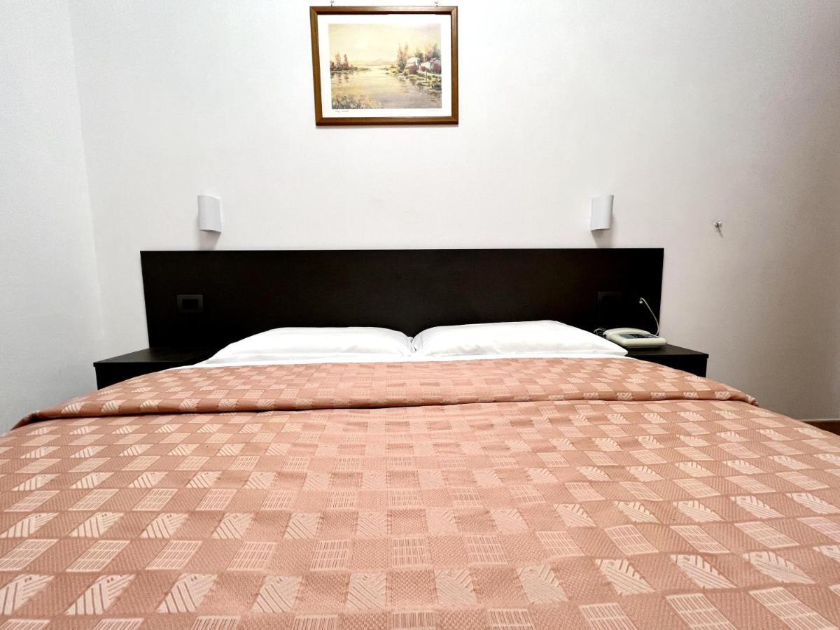 Hotel Domus Termini Рим Экстерьер фото