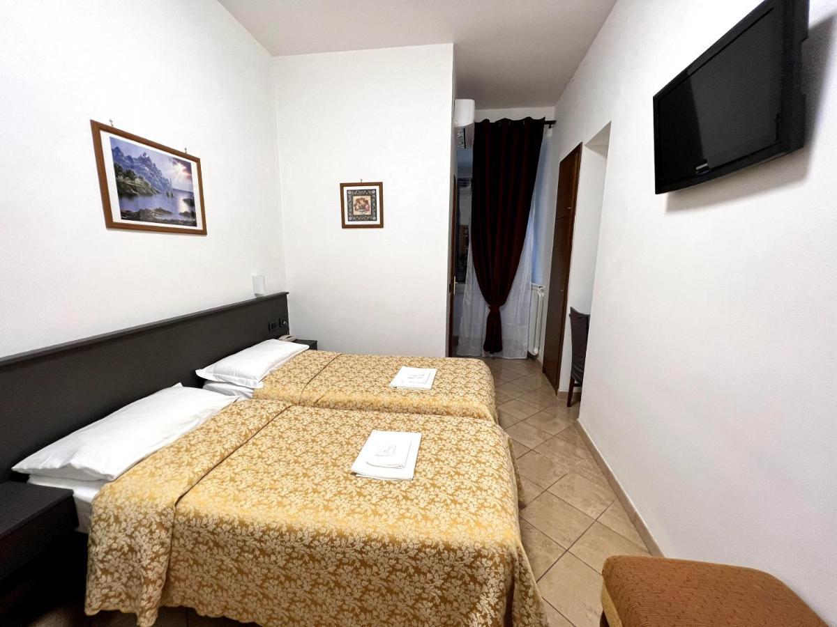 Hotel Domus Termini Рим Экстерьер фото