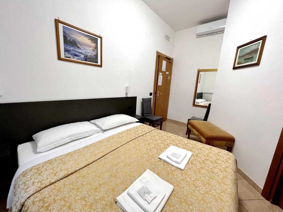 Hotel Domus Termini Рим Экстерьер фото