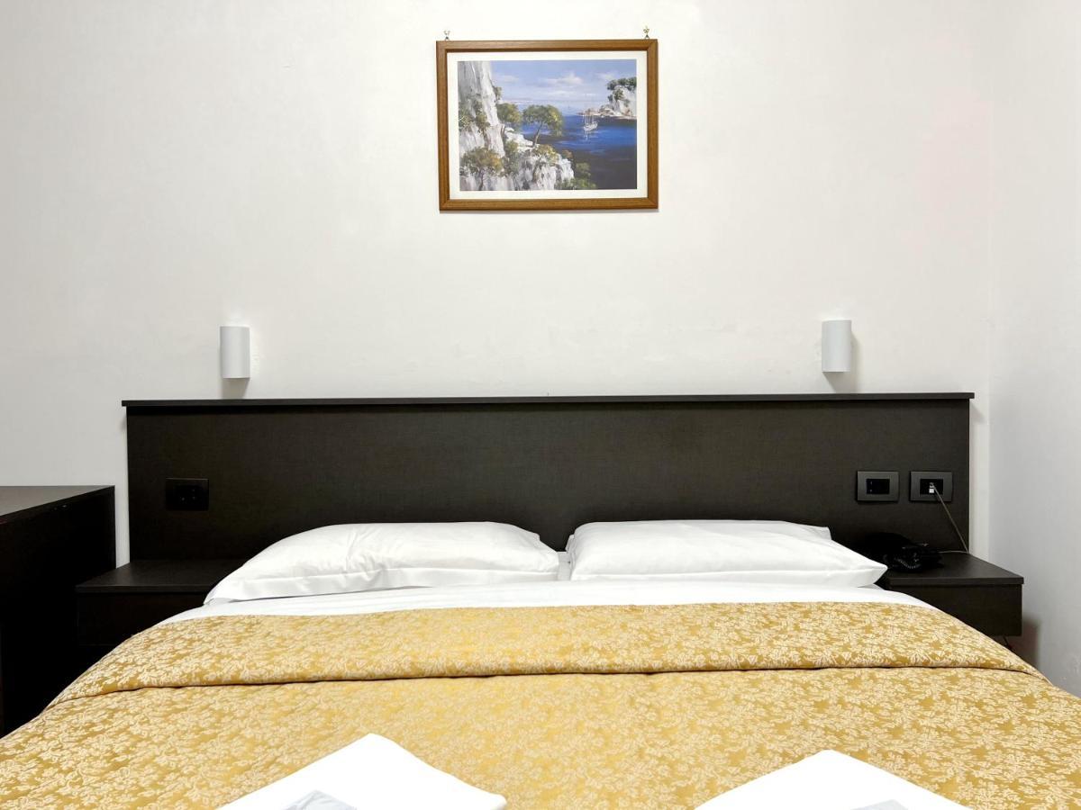 Hotel Domus Termini Рим Экстерьер фото